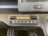 【オートエアコン】車内温度を設定すると、風量を自動で調節してくれます。