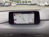 【マツダコネクトナビ装備】フルセグTVにナビSD付きです♪お好みに合わせてお車の各種設定を調整出来ます★USB接続端子やブルートゥース機能ももちろん搭載!手元のコマンダーで安全に操作出来ます。