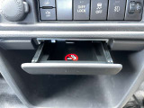 運転席 小物入れ