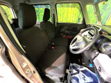 運転席シート廻りは使用感も少なく、良好な状態となっています。丁寧に使われていたことがよくわかりますね。
