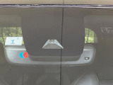 【トヨタセーフティセンス】走行中に前方の車両等を認識し、衝突しそうな時は警報とブレーキで衝突回避と被害軽減をアシスト。より安全にドライブをお楽しみいただけます。