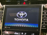 【メーカー純正9型ナビ】インテリアに溶け込むスタイリッシュな「専用設計」メーカーナビを装備♪視認性や操作性など基本性能にも優れ、より上質なカーライフをお楽しみいただけます。