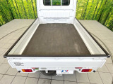 積み下ろしのしやすいデッキにはたっぷりと荷物を積み込んでいただけます。遊びから仕事まで、様々なシーンで頼れます♪