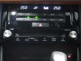 車内でCD DVDのメディアが楽しめます。