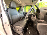 運転席シート廻りは使用感も少なく、良好な状態となっています。丁寧に使われていたことがよくわかりますね。