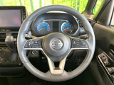 【純正革巻きステアリング】上質な革を使用することで、手にしっかり馴染みとても運転しやすいハンドルです♪