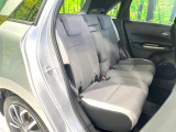 コンパクトカーですが、セカンドシートは十分な広さがあり快適にお乗りいただけます♪シートを倒して大きな荷物を積んだりと、用途の幅が広い1台です。