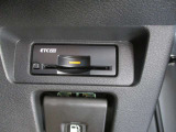【ETC2.0車載器】高速道路の料金所もノンストレスでスムーズに通過できるETC。スマートなビルトインタイプ!