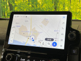 【10.5インチナビ】高級感とインパクトのある大画面ナビを装備。各種オーディオ操作はもちろん、スマホ連携もできる利便性の高いナビです♪