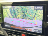 【バックカメラ】駐車時に後方がリアルタイム映像で確認できます。大型商業施設や立体駐車場での駐車時や、夜間のバック時に大活躍!運転スキルに関わらず、今や必須となった装備のひとつです!