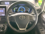 【純正革巻きステアリング】上質な革を使用することで、手にしっかり馴染みとても運転しやすいハンドルです♪