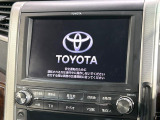 【メーカー純正ナビ】インテリアに溶け込むスタイリッシュな「専用設計」メーカーナビを装備♪視認性や操作性など基本性能にも優れ、より上質なカーライフをお楽しみいただけます。