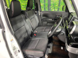 運転席シート廻りは使用感も少なく、良好な状態となっています。丁寧に使われていたことがよくわかりますね。