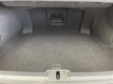 【トランク】積み込みやすくて、たっぷり積める荷室です。シートアレンジできるものは、乗車人数と荷物の量や大きさによってシートを動かすことができるので、より快適なドライブが可能です!