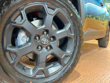 【純正18インチアルミホイール】外観にマッチした純正アルミホイールを装着しております。各種Aftermarketアルミホイールや、スタッドレスタイヤも取扱いしております。是非ご相談ください♪