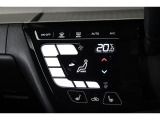 スイッチも大きく使いやすいレイアウトの空調操作パネルです!操作もしやすく車内をいつでも快適にドライブできるオートエアコンとなっております!