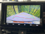 【バックカメラ】駐車時に後方がリアルタイム映像で確認できます。大型商業施設や立体駐車場での駐車時や、夜間のバック時に大活躍!運転スキルに関わらず、今や必須となった装備のひとつです!