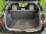 普段のお買い物や通勤、送迎等に十分な荷室スペースを確保しております。セカンドシートを倒すと、大きな荷物の積載も可能です♪