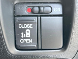 【パワースライドドア】スマートキーや運転席のスイッチでスライドドアの開閉が可能♪電動だから力を入れてドアを開ける必要が無く、小さいお子様でも、重い荷物を持っている時もラクに開け閉めできます♪
