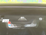 【トヨタセーフティセンス】走行中に前方の車両等を認識し、衝突しそうな時は警報とブレーキで衝突回避と被害軽減をアシスト。より安全にドライブをお楽しみいただけます。