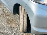 【オートライト】車外の明るさを検知して、自動的にヘッドライトを点灯してくれます♪トンネルを走行する際にも、自動的に点灯してくれて便利な装備の1つです♪