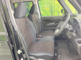 運転席シート廻りは使用感も少なく、良好な状態となっています。前オーナー様が丁寧に使っていたことがよくわかりますね。