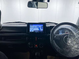 落ち着いたカラーの内装で、ゆったりと運転したい方に。