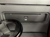 【CD/DVDプレーヤー/フルセグTV】オプションのCD/DVDプレーヤーがついています!車内をより快適に!