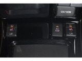 AC100Vアクセサリースイッチ装備!寒い日も快適♪シートヒーター装備!