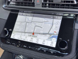 フェアレディZのNissanConnectナビゲーションシステムは、9インチワイドディスプレイを採用。タッチパネルをはじめ、ボイスコマンドやステアリングスイッチ対応による高度な機能性を実現!