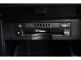 スッキリ装着されたビルトインタイプのETC!高速道路走行の料金所をノンストップで通過できます。※ ETCカードのお申し込みも当社にお任せ下さい!