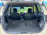 普段のお買い物や通勤、送迎等に十分な荷室スペースを確保しております。セカンドシートを倒すと、大きな荷物の積載も可能です♪
