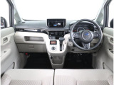 ドライバーが運転以外のことに気を遣うことなく、疲れにくく、安心・集中して運転ができる。操作パネルやシートのデザインなど細部にまでこだわっています。