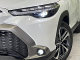 【LEDヘッドライト】悪天候や夜間走行時も良好な視界を確保し安心して運転できる高輝度LEDヘッドライトを装備!点灯速度が早く、消費電力も抑えられています。