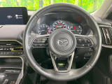 【純正革巻きステアリング】上質な革を使用することで、手にしっかり馴染みとても運転しやすいハンドルです♪