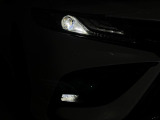 【LEDヘッドライト/LEDフォグランプ】悪天候や夜間の走行も視界良好で安心してお乗りいただけます。