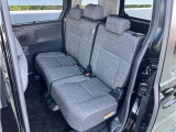 ゆとりある広々とした車内空間は、ドライブを始め買い物やレジャーなど、幅広く活躍します。一人でもみんなとでもお出かけを楽しみましょう!
