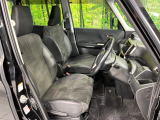 運転席シート廻りは使用感も少なく、良好な状態となっています。丁寧に使われていたことがよくわかりますね。