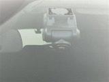 【ドライブレコーダー】映像・音声などの運転中の記録を残します。事故などを起こした起こされた時の証拠になりえますので、もしも時でも安心ですね。