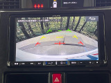 【バックカメラ】駐車時に後方がリアルタイム映像で確認できます。大型商業施設や立体駐車場での駐車時や、夜間のバック時に大活躍!運転スキルに関わらず、今や必須となった装備のひとつです!