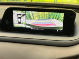 【360°ビューモニター】専用のカメラにより、上から見下ろしたような視点で360度クルマの周囲を確認することができます☆死角部分も確認しやすく、狭い場所での切り返しや駐車もスムーズに行えます。