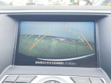 バックカメラが付いて車庫入れも安心です。付いているとうれしい装備のひとつですね♪