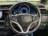 【ステアリングスイッチ】運転中、前方から目線をそらすことなく、オーディオ等の操作が可能な便利機能!安心&快適なドライブを演出してくれます♪