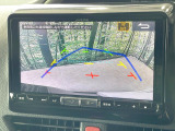【バックカメラ】駐車時に後方がリアルタイム映像で確認できます。大型商業施設や立体駐車場での駐車時や、夜間のバック時に大活躍!運転スキルに関わらず、今や必須となった装備のひとつです!
