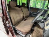運転席シート廻りは使用感も少なく、良好な状態となっています。丁寧に使われていたことがよくわかりますね。