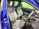 運転席まわりには十分なスペースがあり、大柄な方でもゆったり運転していただける環境です。