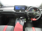 「中古車ハイブリッド保証」付き。ハイブリッド機構を無償で保証します。保証期間は、初度登録年月から10年目まで、またはロングラン保証が終わってから3年間。ただし累計走行距離が20万km以内です。