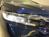 LEDヘッドライトで夜道も安心!