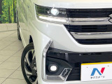 【LEDヘッドライト】悪天候や夜間走行時も良好な視界を確保し安心して運転できる高輝度LEDヘッドライトを装備!点灯速度が早く、消費電力も抑えられています。