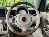 【純正革巻きステアリング】上質な革を使用することで、手にしっかり馴染みとても運転しやすいハンドルです♪